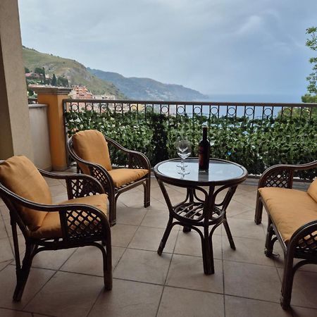 Casa Flavia Apartment ตาออร์มินา ภายนอก รูปภาพ