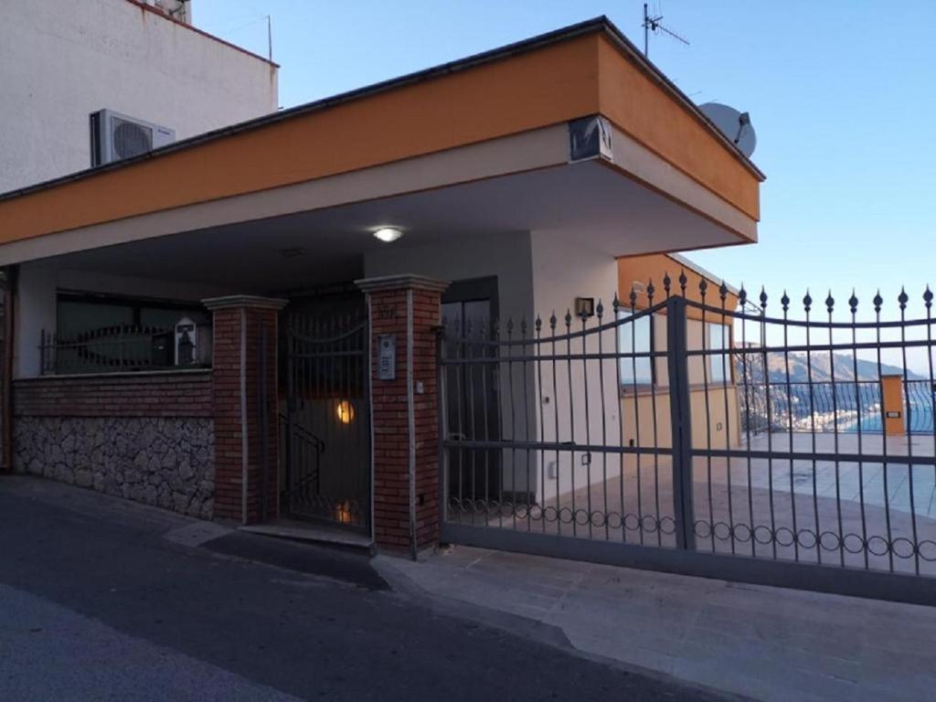 Casa Flavia Apartment ตาออร์มินา ภายนอก รูปภาพ